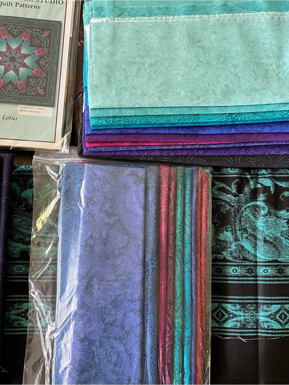Jinny Beyer Studio LOTUS Quilt kit